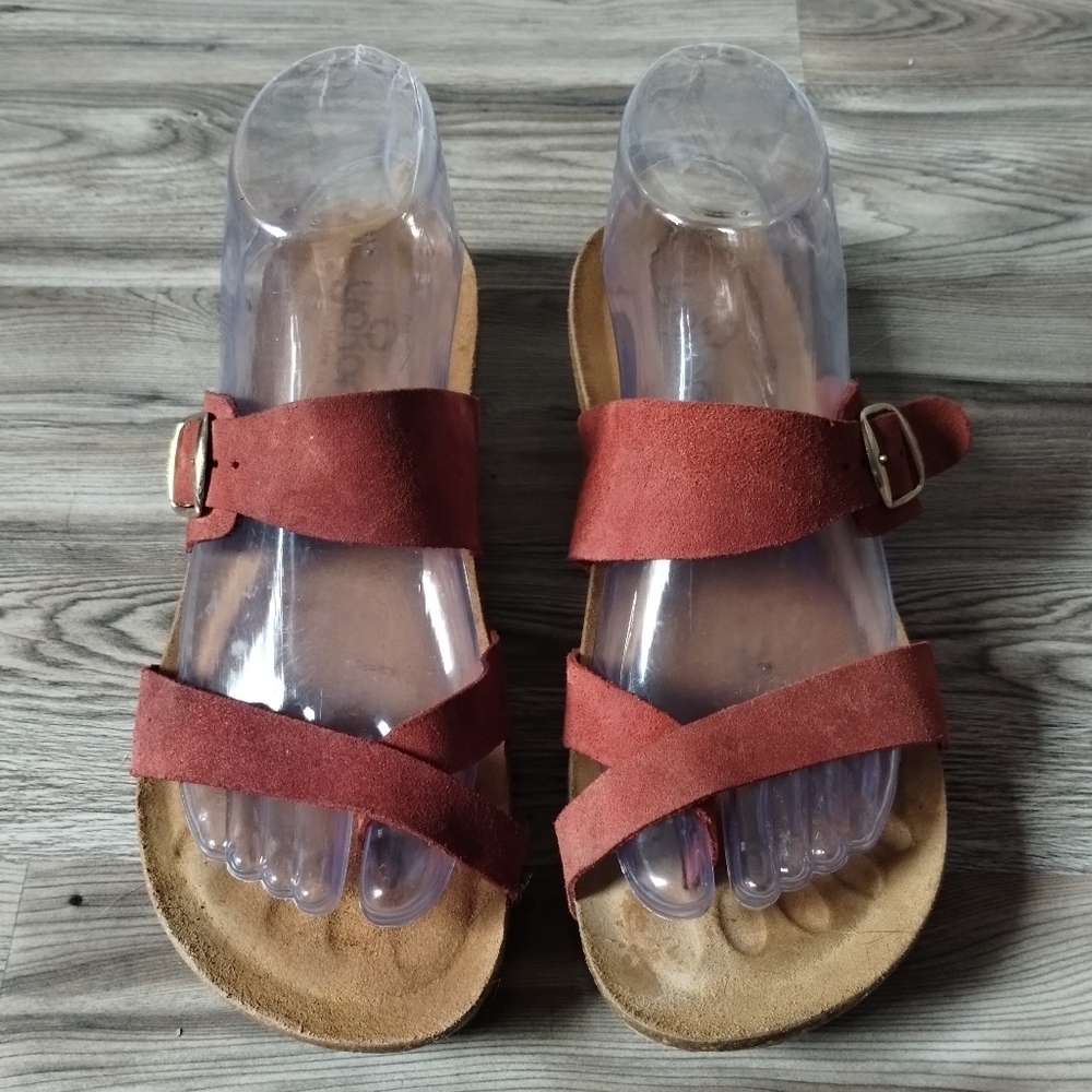 Yokono Suede Strappy Red Sandals Women's Size 7.5